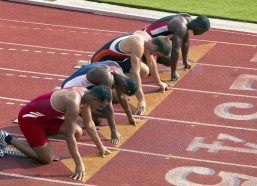 排列五体育中心-鹈鹕队史稀有成就，仅蔡恩、亚当斯与奎因以七成命中率轰下三双