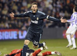 排列五直播平台：DOTA2 7.06c版本更新，刃甲大勋章遭削弱，游戏平衡再掀波澜