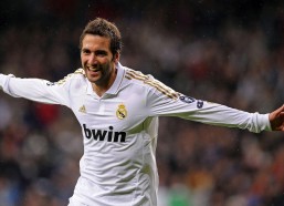 【排列五官方网站】中超焦点战，孙国文空门良机错失 国安与泰山互交白卷延续不胜颓势