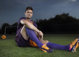 排列五体育中心：中超联赛激战，赵宏略与洛佩斯联手破门，武汉队2比1逆转大连迎赛季首胜