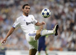 排列五赛事集团：亚冠历史性之夜，德扬点射刷新进球纪录，杰志客场1-0力克广州夺关键胜利