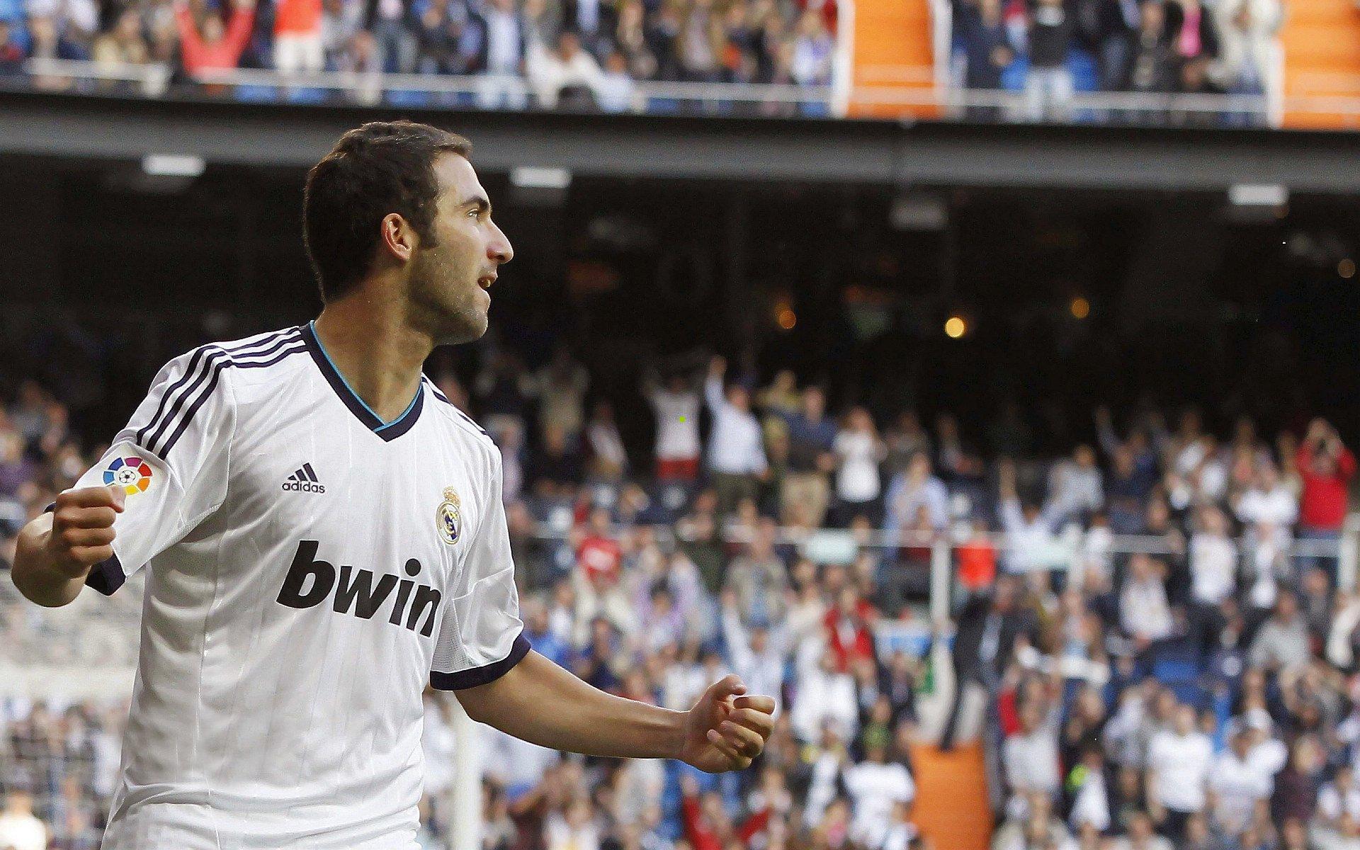 基德盛赞杜兰特，对篮球的纯粹热爱铸就技艺巅峰