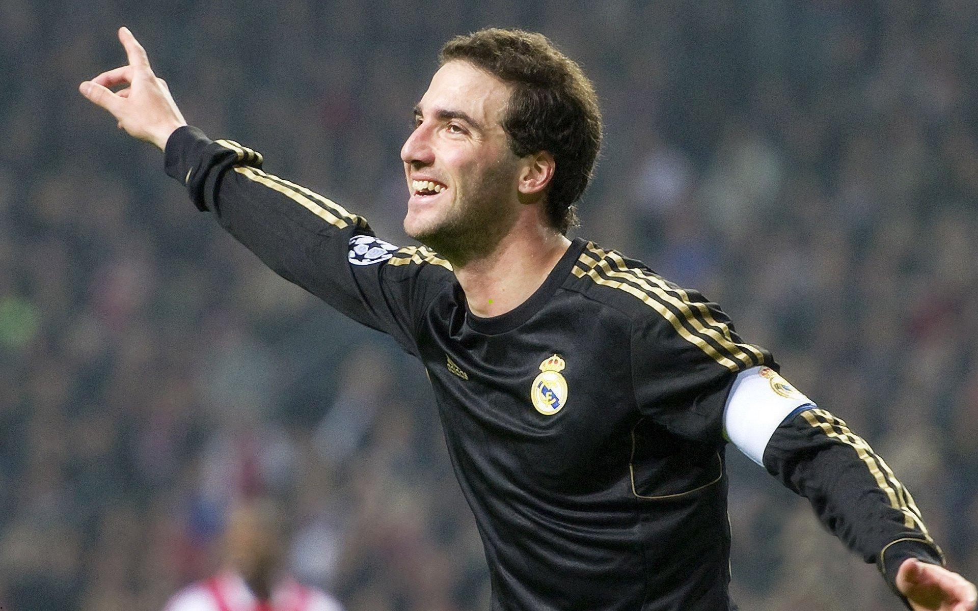 危机笼罩安菲尔德!利物浦近12场9负,高层紧急商讨解雇主帅斯洛特,五大接替者候选曝光